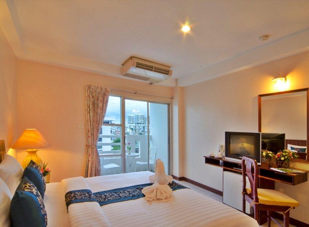 Eastiny Place Hotel Pattaya Exterior photo
