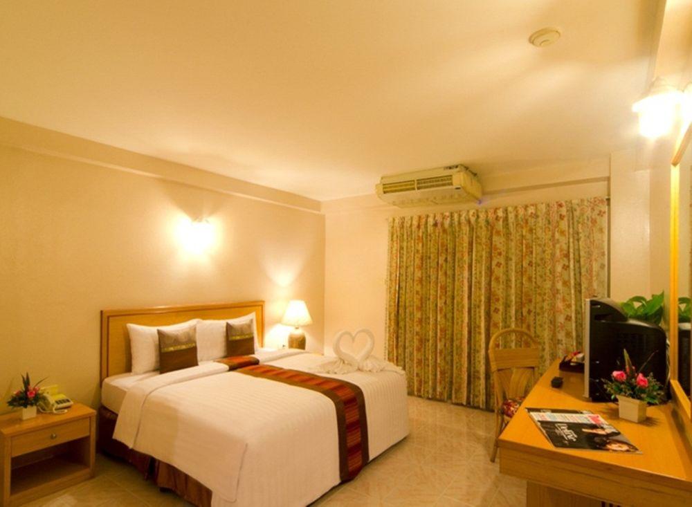 Eastiny Place Hotel Pattaya Exterior photo