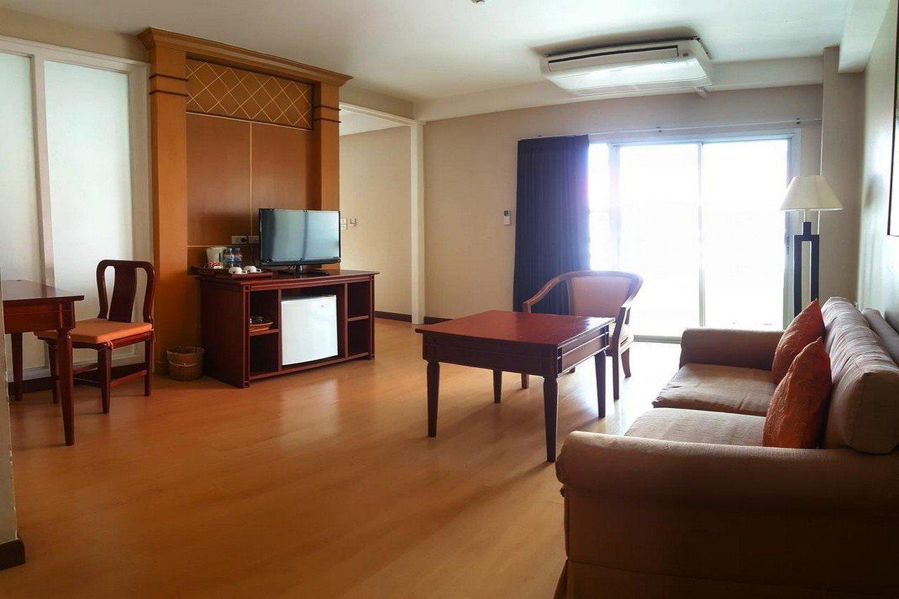 Eastiny Place Hotel Pattaya Exterior photo