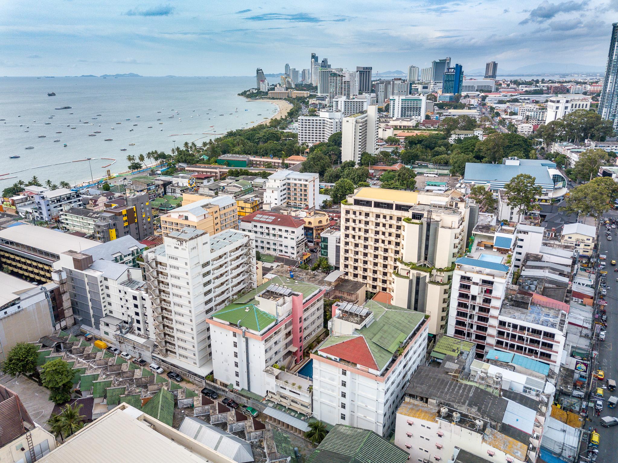 Eastiny Place Hotel Pattaya Exterior photo