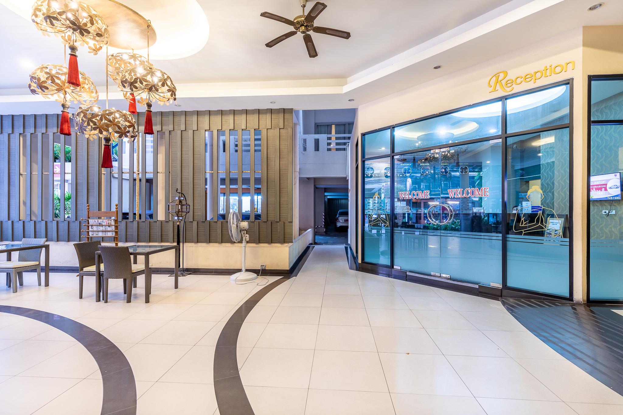 Eastiny Place Hotel Pattaya Exterior photo