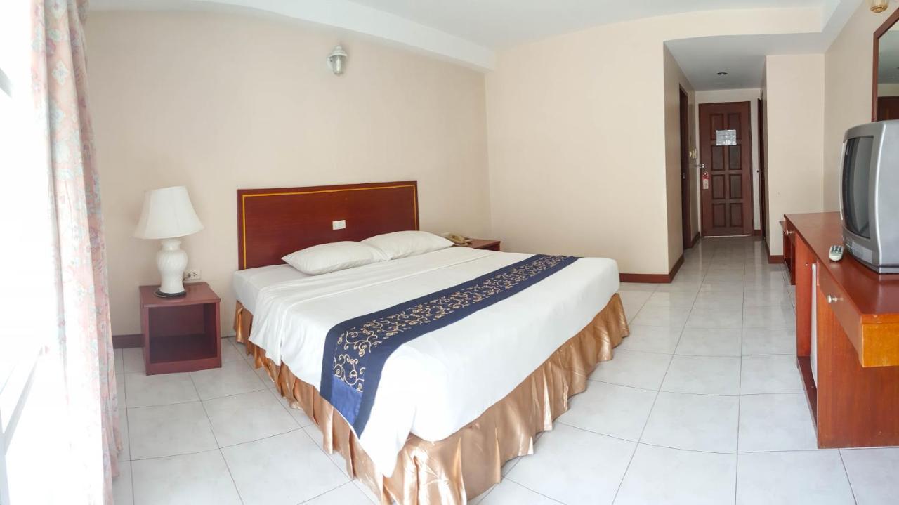 Eastiny Place Hotel Pattaya Exterior photo